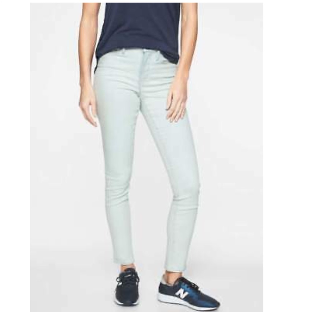 Athleta | Sculptek Glacier Wash Crop Skinny Jeans